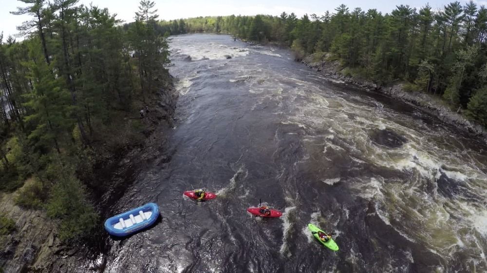 Wilderness Tours Rafting Resort Foresters Falls 외부 사진