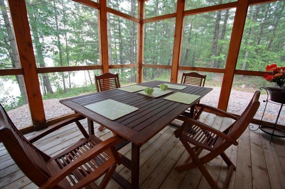 Wilderness Tours Rafting Resort Foresters Falls 외부 사진