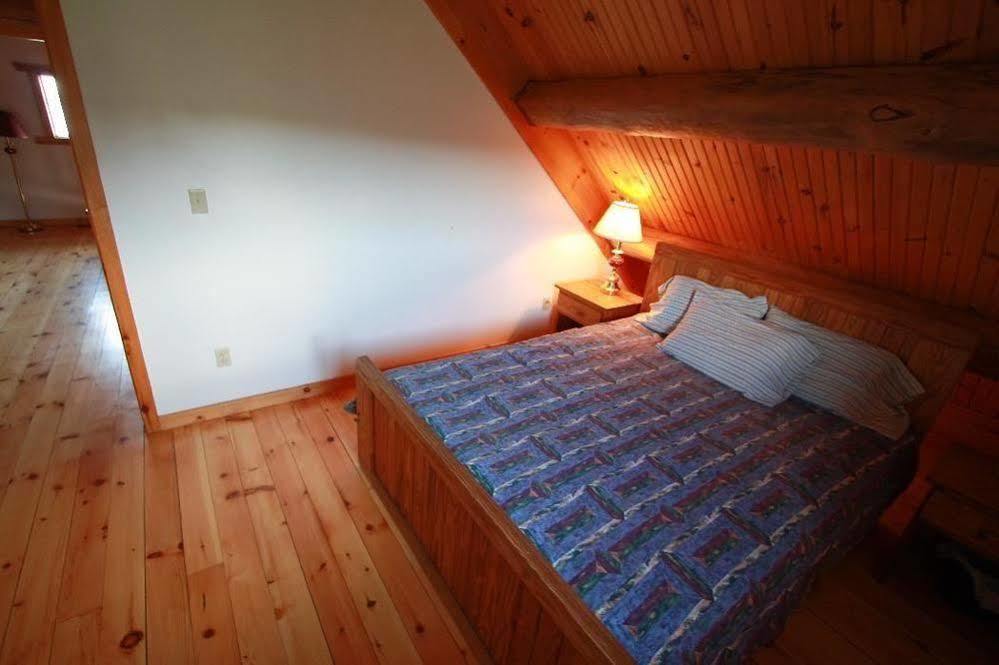 Wilderness Tours Rafting Resort Foresters Falls 외부 사진